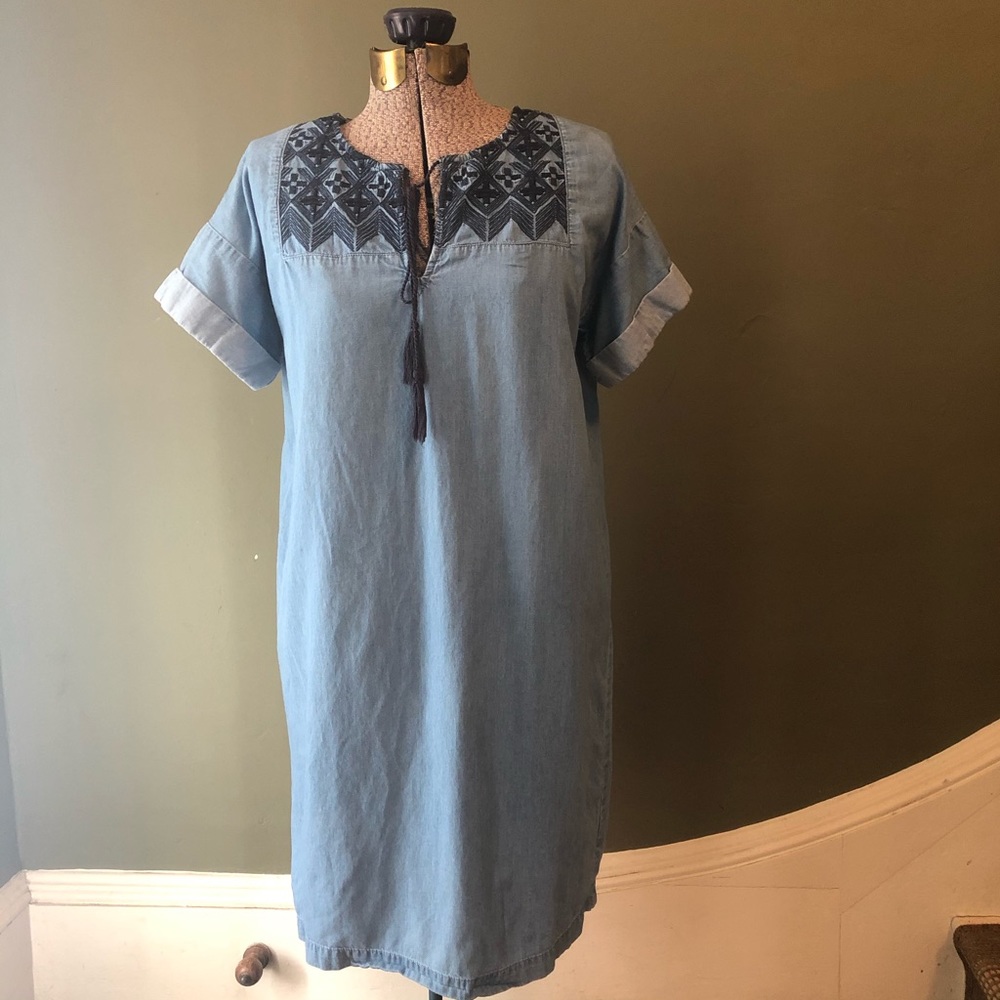 4/$25 Denim Chambray Shift Dress